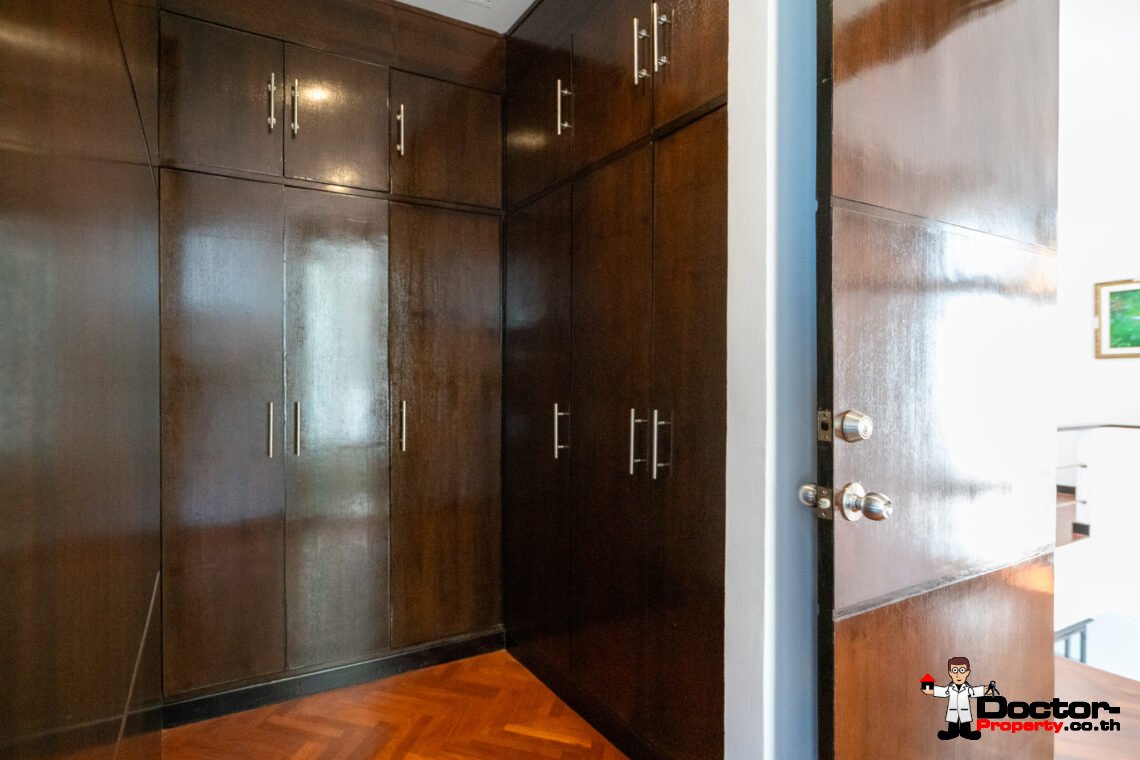 5 Bedroom Seaview Pool Villa in Bang Por, Koh Samui – For Sale